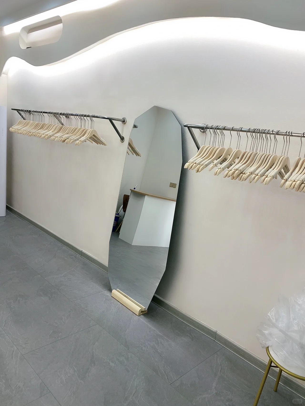 服装店装修踩坑指南 新手必看！_2_晚晚_来自小红书网页版_看图王.jpg