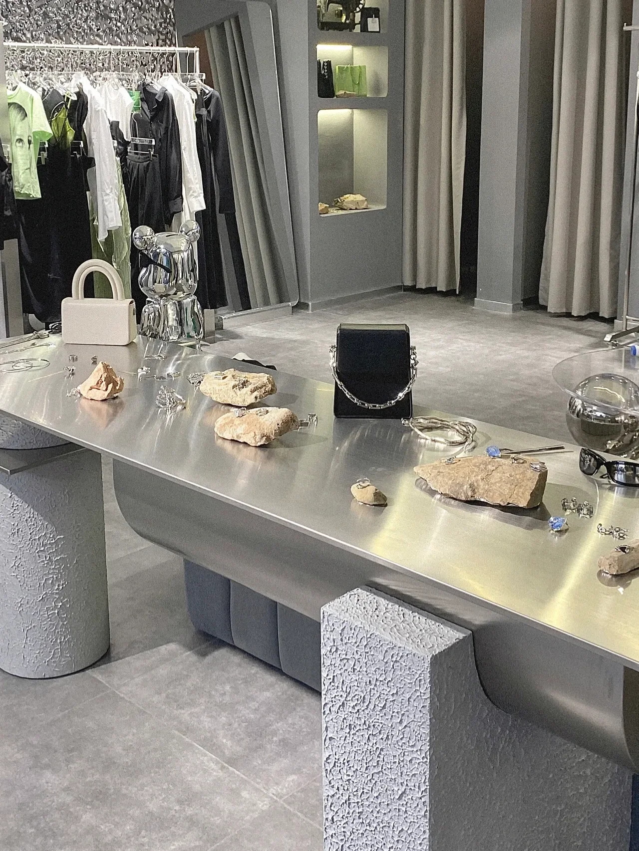 一家超哇塞的高级工业风服装店_2_设计师-阿远_来自小红书网页版_看图王.jpg